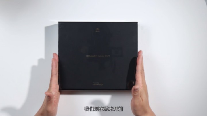 只能感叹太轻薄！华为Mate Xs 2上手体验视频