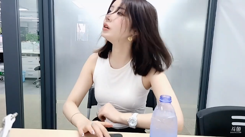 【户外】uneeZ的精彩时刻 20220505 17点场