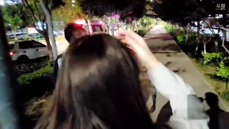 【2022-05-05 22点场】小鱼小鱼吃虾米：随便逛逛，明天塔县