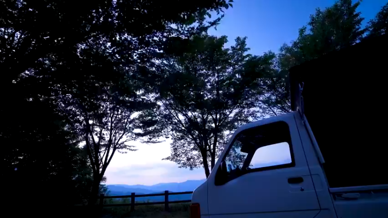 【車中泊の旅】夕闇に吹く風、孤独なひとり旅。絶景楽しむ車中泊