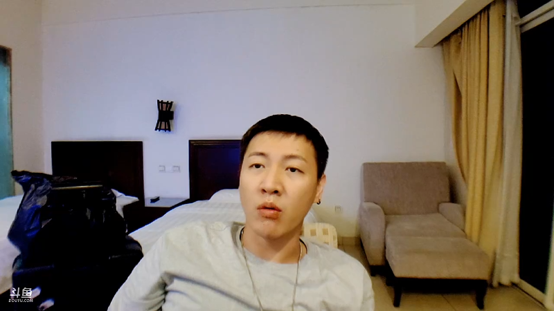 我在斗鱼看赛文柒Seven直播户外