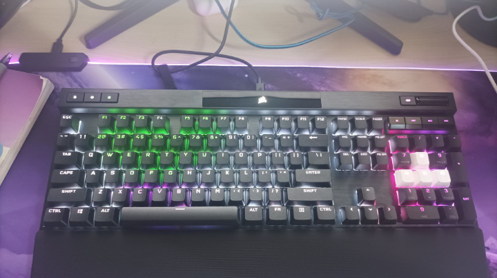 不容易，很艰辛