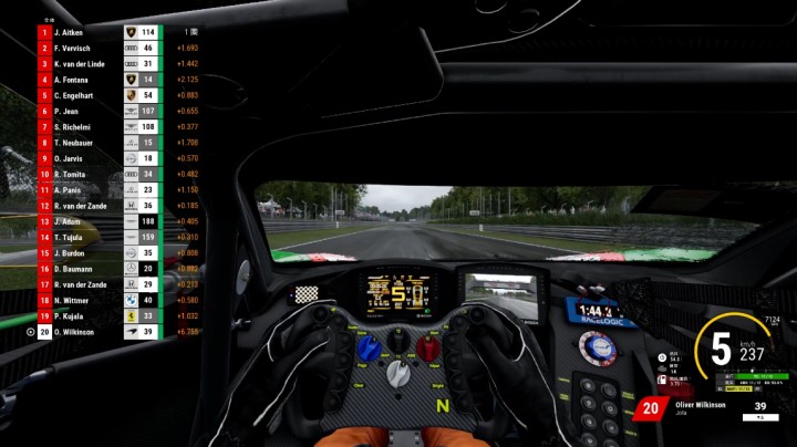 《神力科莎竞速》Monza赛道迈凯伦 720S GT3