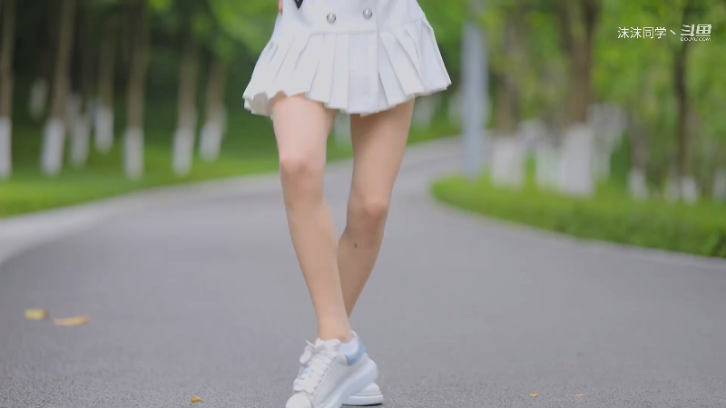 我在斗鱼看沫沫同学丶直播舞蹈