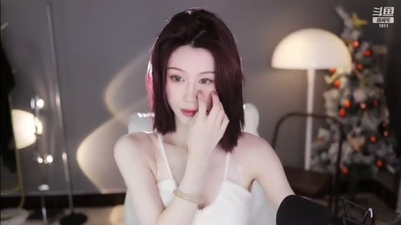 【2022-05-12 20点场】青台miss：希望大家天天开心~1011