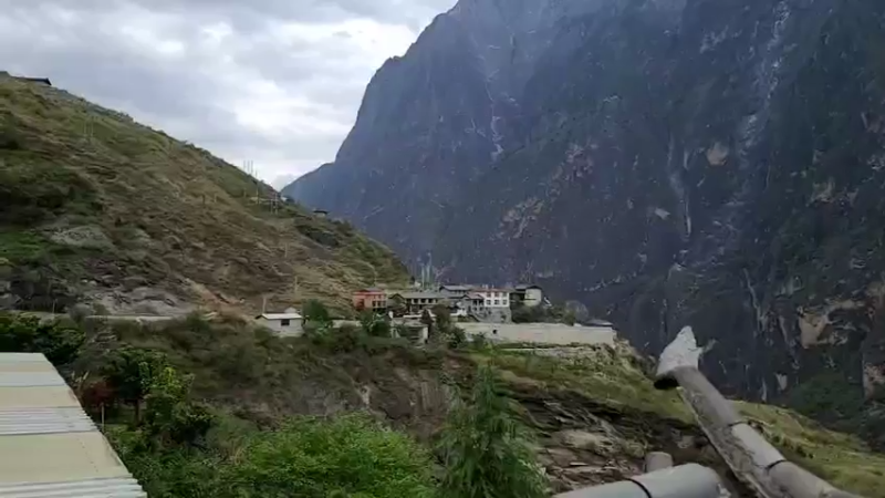 【2022-05-10 13点场】叶子户外：《纪实直播》一路向西出发（虎跳峡）8