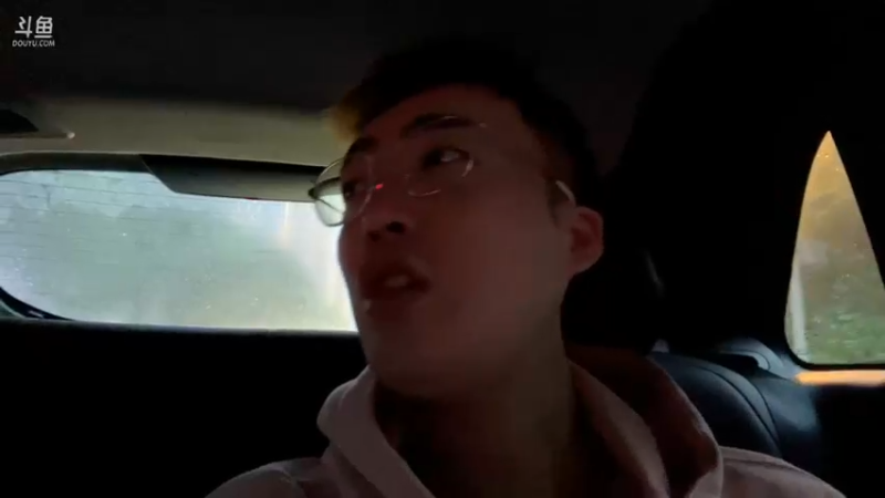 【2022-05-12 19点场】别问问就黑皮：【小奶团】黑皮~