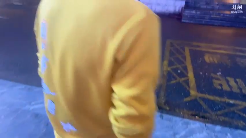 【2022-05-12 22点场】别问问就黑皮：【小奶团】黑皮~