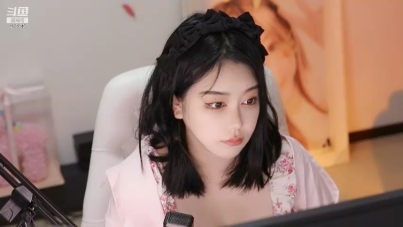 【2022-05-13 19点场】刘飞儿faye：飞儿 狱警不在，偷播一会