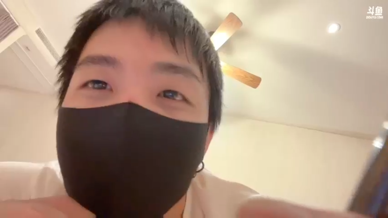 【2022-05-13 20点场】douyu小漠：小漠：线下篮球风暴，集合的日子