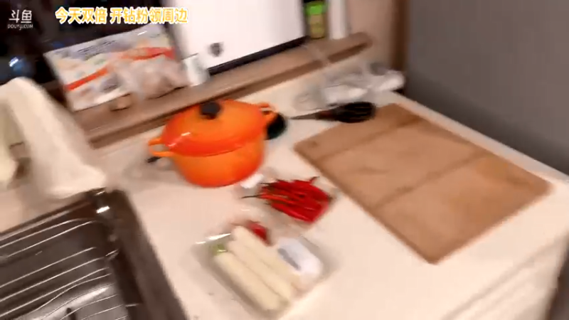 【2022-05-15 19点场】女流66：【女流】156277直播间