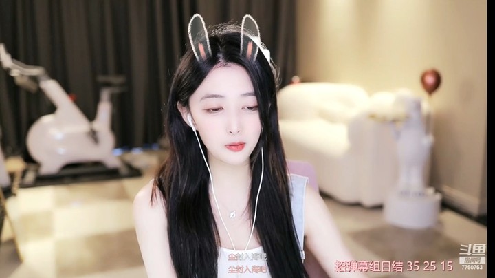 美女小姐姐唱歌好听， 可爱啊
