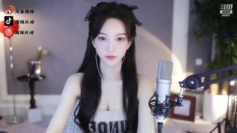 【2022-05-16 22点场】南妹儿呀：身高170 距离你1.3公里