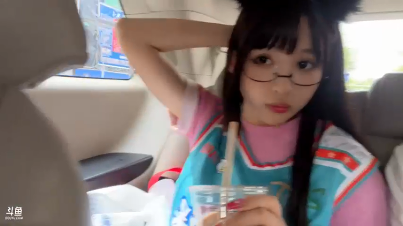 【2022-05-17 15点场】douyu小漠：小漠：篮球风暴，day4，看球