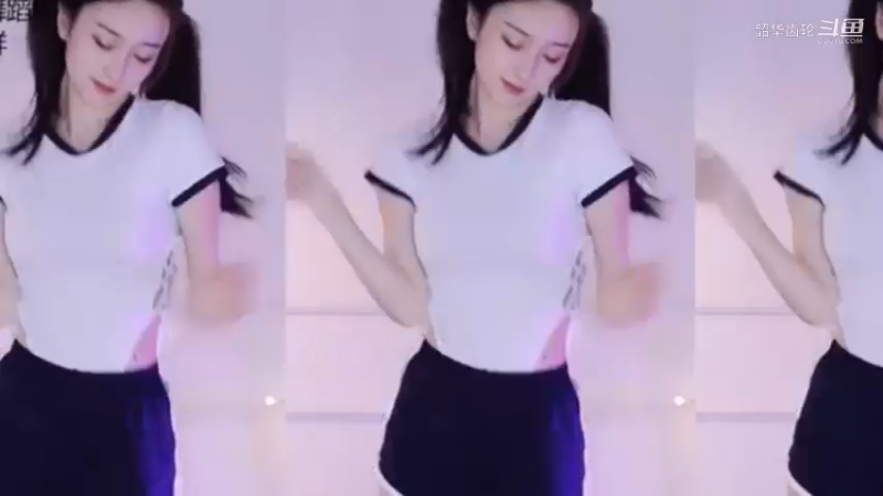 喵喵子呐：小姐姐 扮装邻家小妹，可爱的马尾辫子，真是太好看了 ,h！
