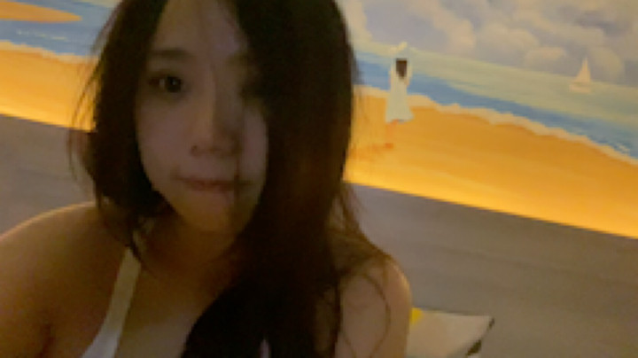 小颖公主发布了一个斗鱼视频2022-05-20