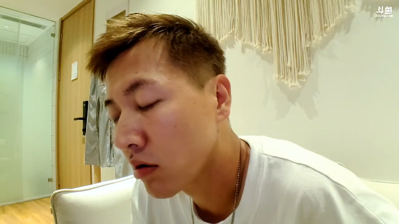 我在斗鱼看赛文柒Seven直播户外