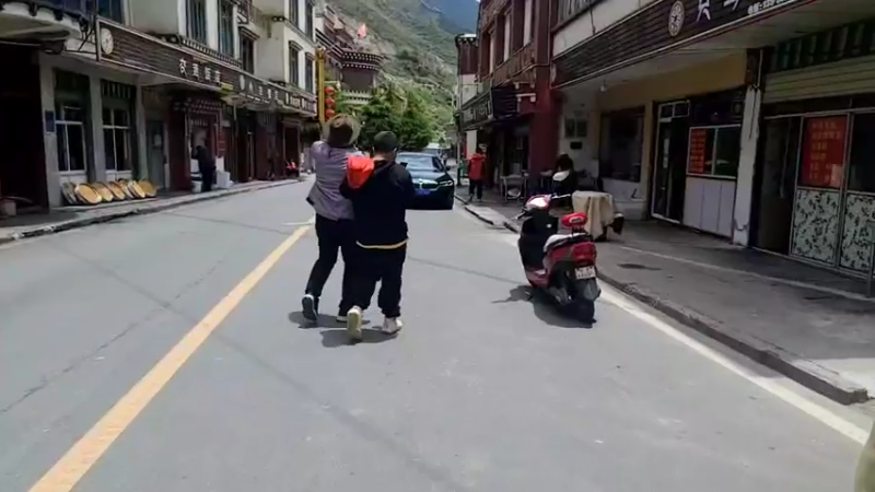 【2022-05-21 13点场】叶子户外：《纪实直播》一路向西→雨崩村