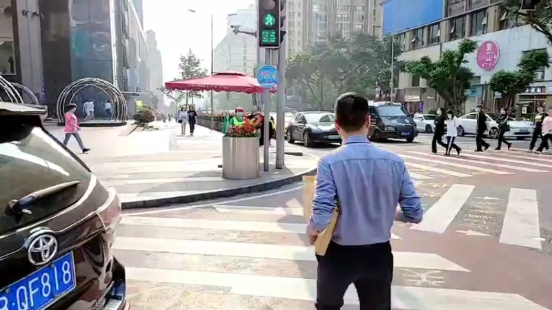 【2022-05-22 17点场】小鱼小鱼吃虾米：重庆随便播一播，明天去南澳岛