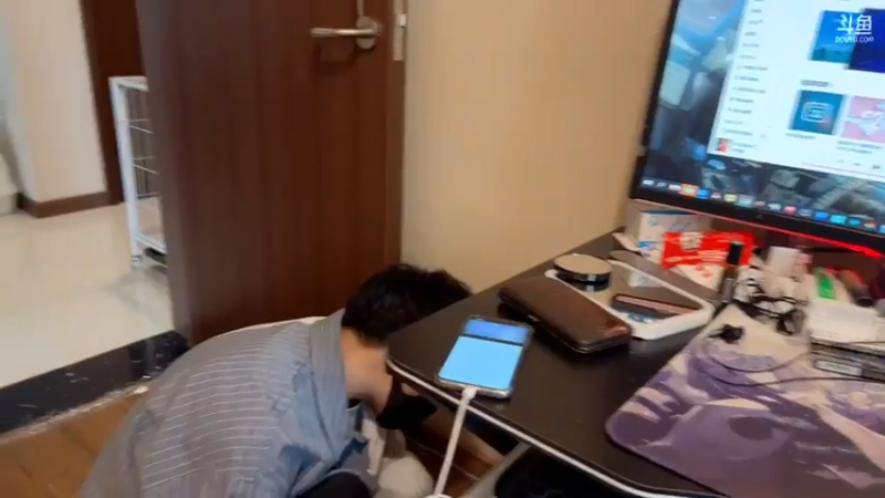 【2022-05-22 17点场】douyu小漠：小漠：成都第二天！