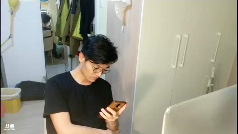 【2022-05-23 18点场】Z火炎炎123：封闭在家办公的摄像头