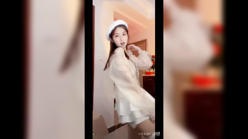 超清纯妹子   劲爆热舞   忍不住多看两眼3