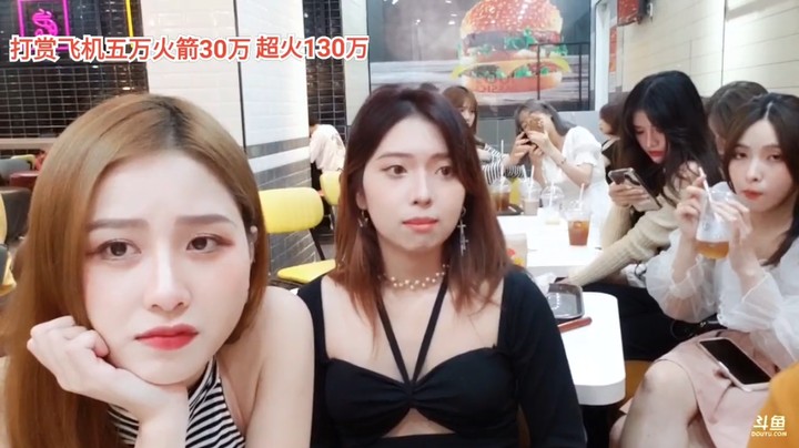 美女新妹子很好看，大海帮忙拉票