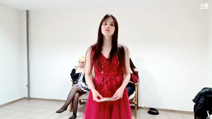 俄罗斯美女跳舞很精彩啊