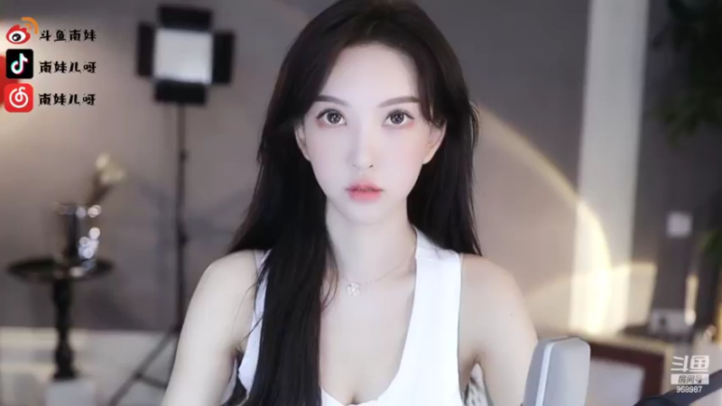 【2022-05-26 19点场】南妹儿呀：身高170 距离你1.3公里