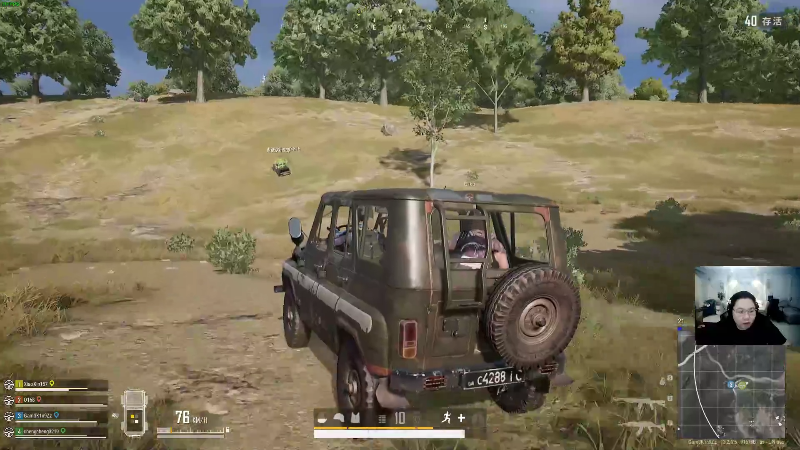 我在斗鱼看即将拥有人鱼线的PDD直播英雄联盟