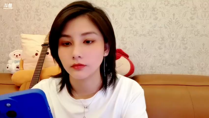 【2022-05-29 20点场】我是唐菲：如果你突然打了个喷嚏 1761727