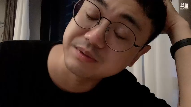 【2022-06-01 01点场】解说嘟师傅：人到广州了，没电脑，聊聊天吧