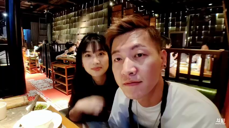 【2022-06-05 21点场】赛文柒Seven：跟17在武汉的点点滴滴