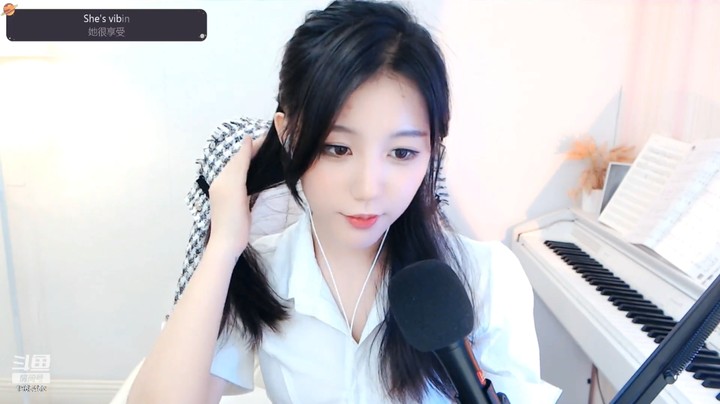大琳想换直播间的背景图了