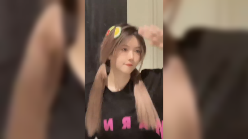 18岁的女孩子水灵，我54，三倍水灵