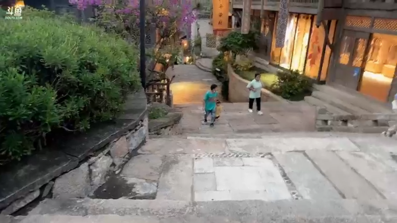 【2022-06-03 19点场】彭皮皮丶：今天晚点来，播户外~