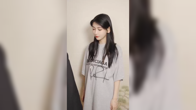 今天是嘎吱窝女孩