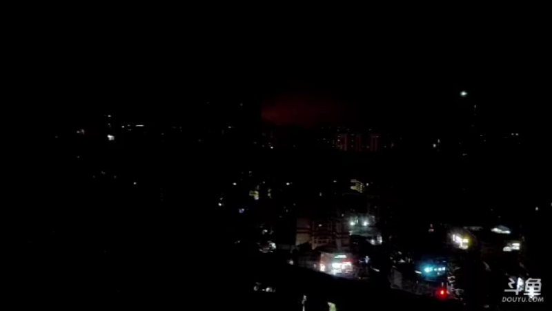 【2022-06-05 04点场】熊熊高冷暖男：（深圳）吃饭直播街景05