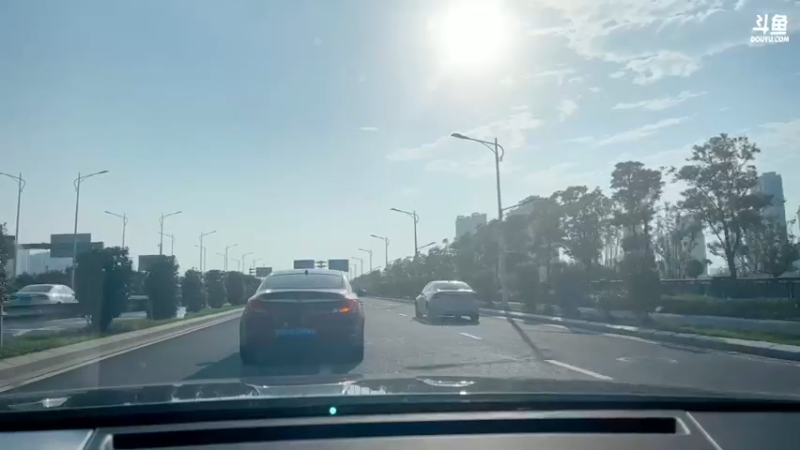 【2022-06-06 17点场】主播阿郎：带着阿芬去新疆 day 1