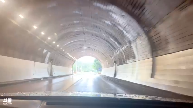 【2022-06-06 12点场】主播阿郎：带着阿芬去新疆 day 1