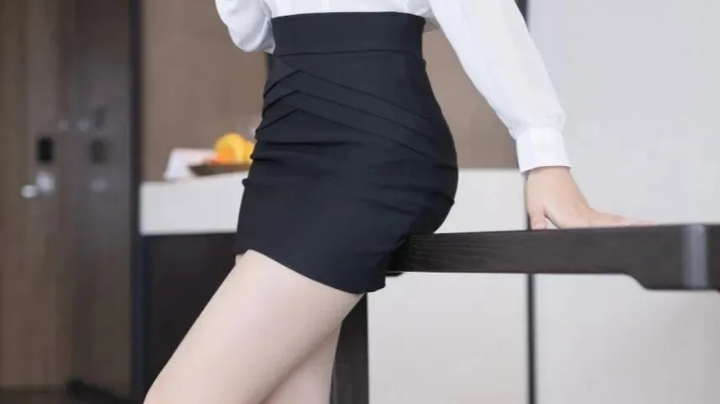 海的那边还是海吗 换句话来说 你的心里还是我吗 海的那边会是