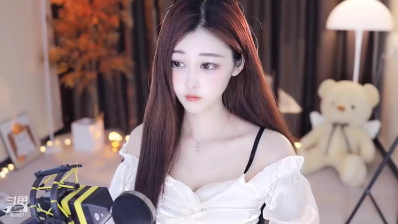 【2022-06-07 15点场】苏小懒38D：呆萌懒妹无敌射手嘎嘎乱沙