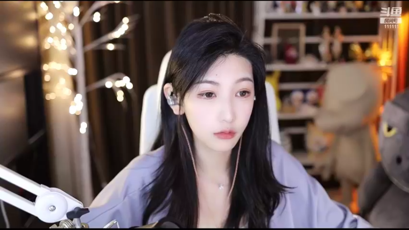 【2022-06-07 17点场】叶知秋Vanessa：秋：钻粉狂欢卡 越努力越幸运