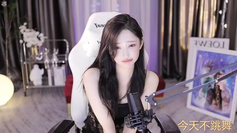 【2022-06-09 00点场】VIVI小小酥：来吹牛！~~今天在啦