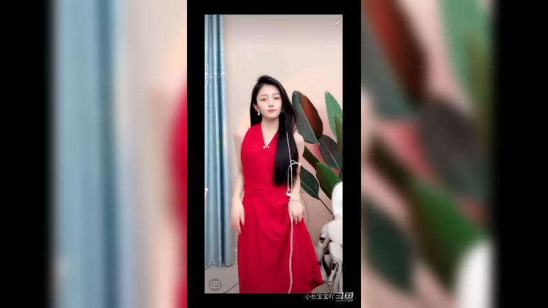 长相甜美的小姐姐  声音好听   笑起来的样子好美2