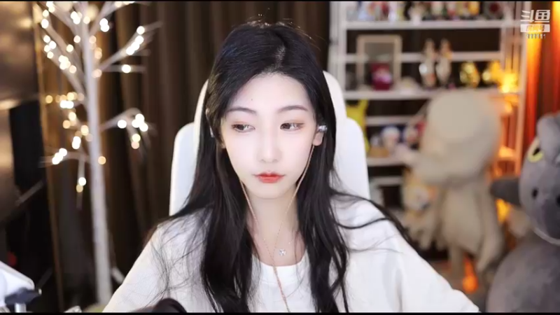 【2022-06-10 17点场】叶知秋Vanessa：秋：黄金双倍 越努力越幸运