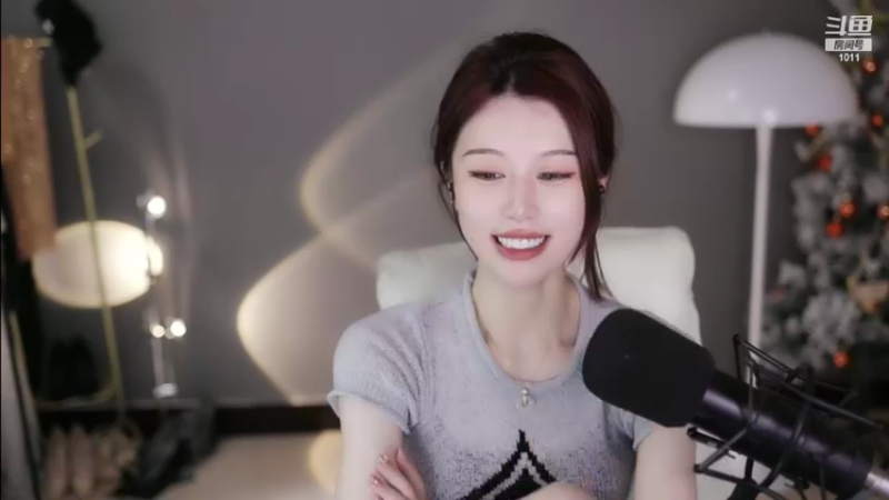 【2022-06-11 13点场】青台miss：希望大家天天开心 1011