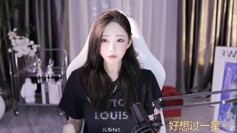 【2022-06-12 01点场】VIVI小小酥：来吹牛！~~今天在啦