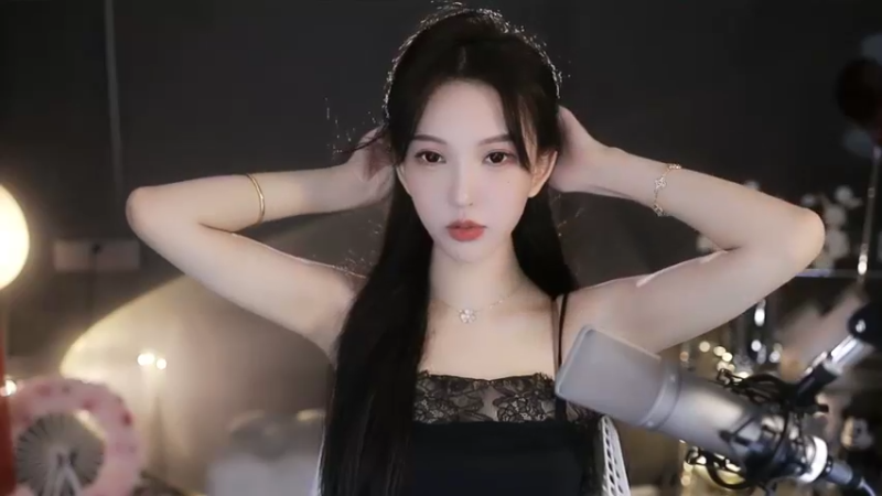 【2022-06-11 23点场】南妹儿呀：身高170的模特mm哦~