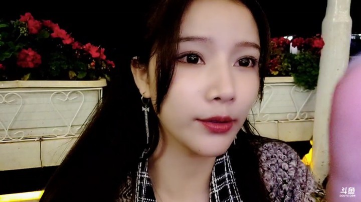 萌七啊-0612户外美美美